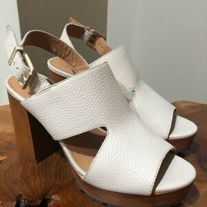 New Without Box! Crown Vintage Platform Size 7